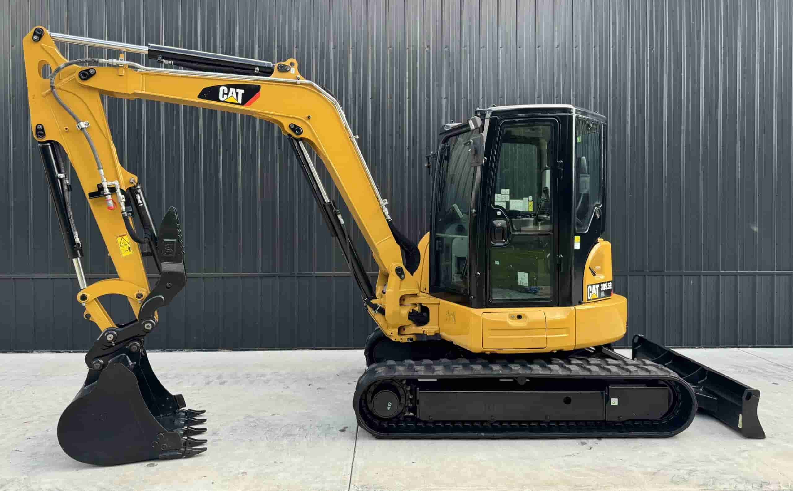 2019 CAT 305.5E2
